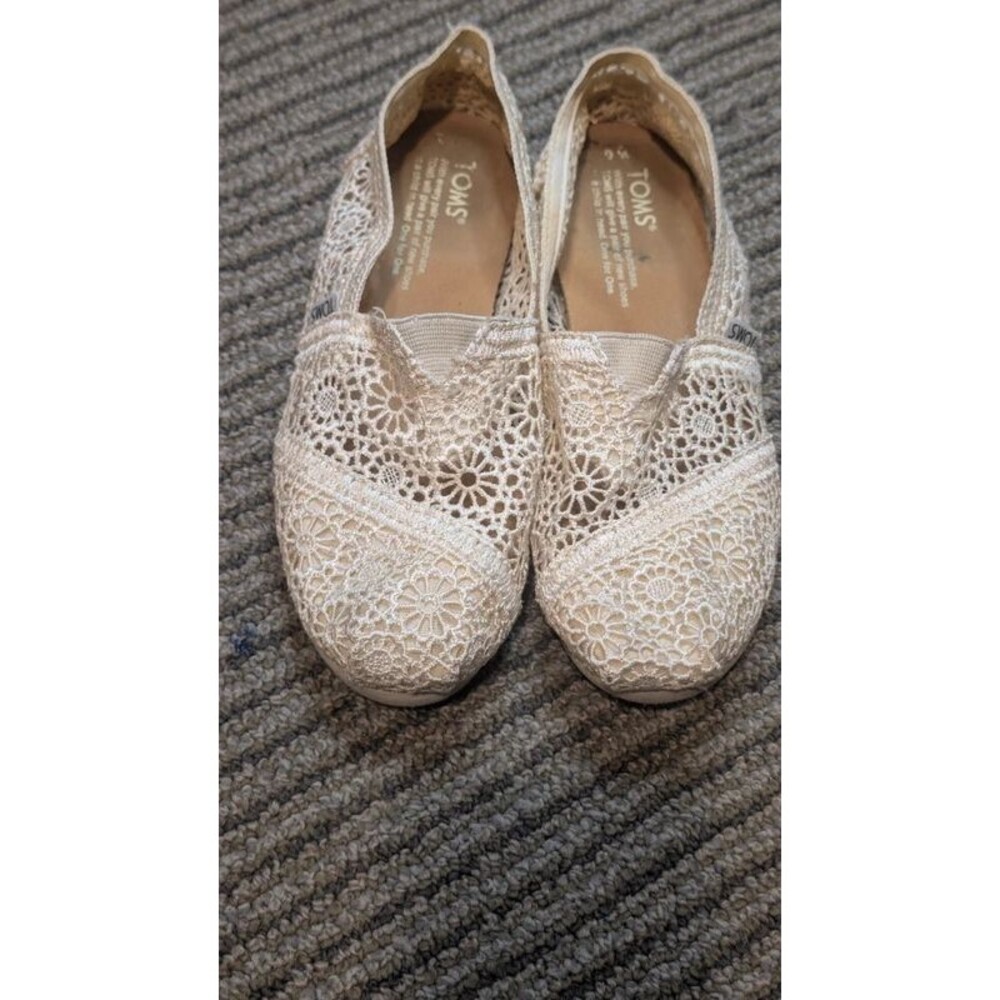 Toms Espadrilles size 6